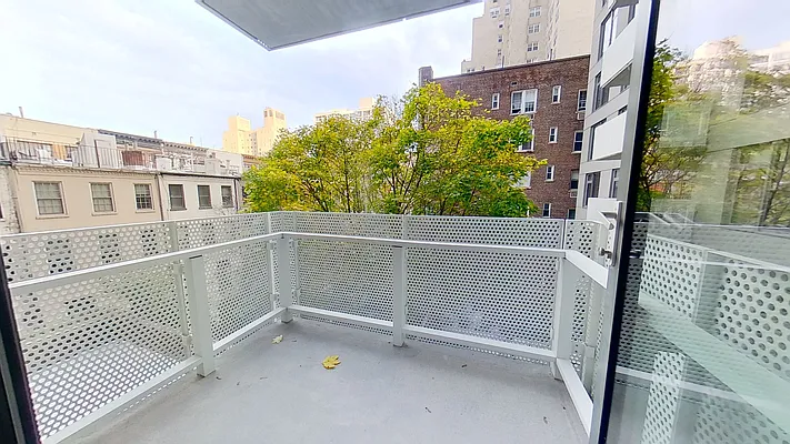 Rented by Bond New York | media 33