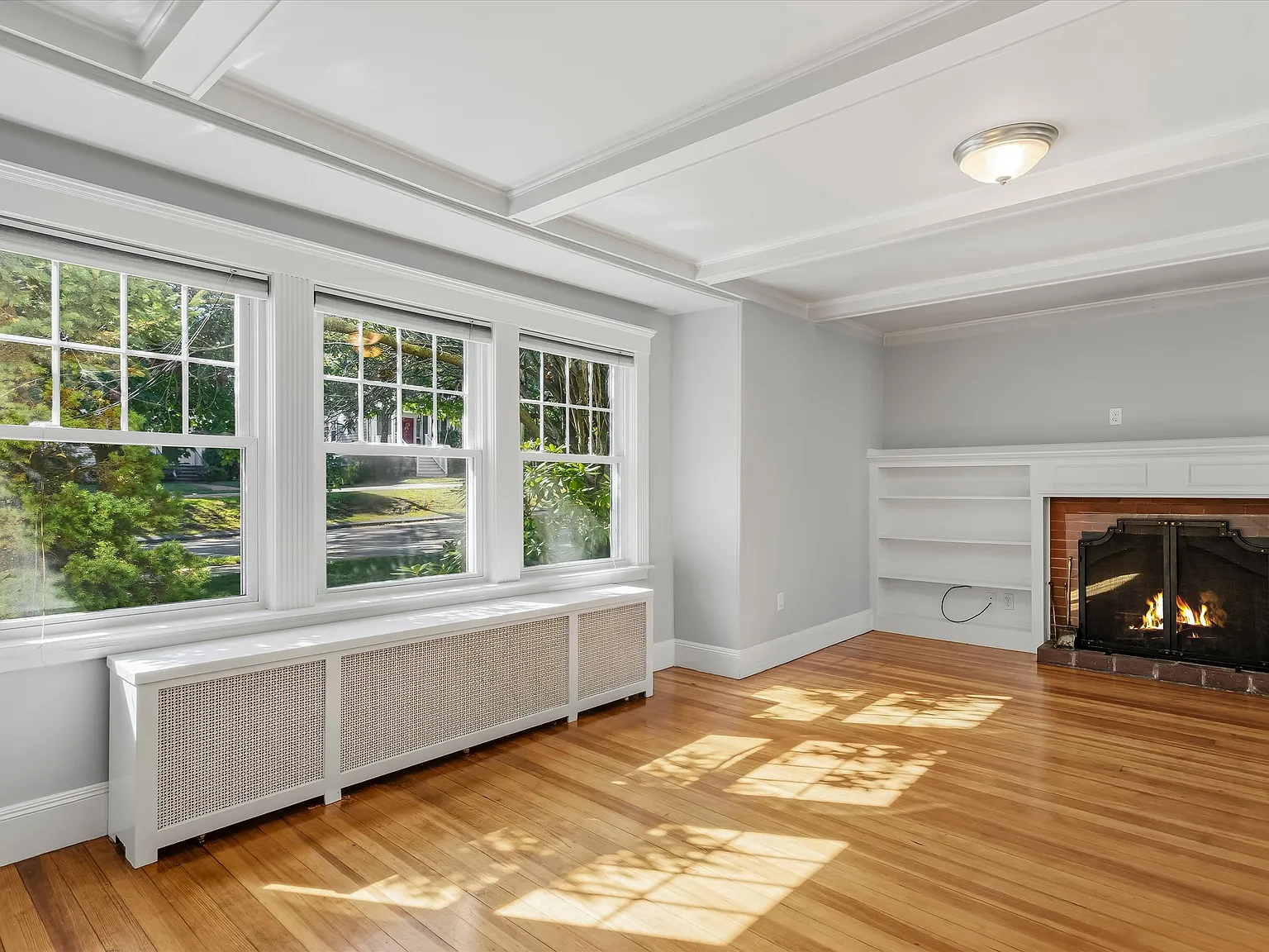 3 bed, 1.5 bath, 1364 sqft, $3,400 — Photo 3