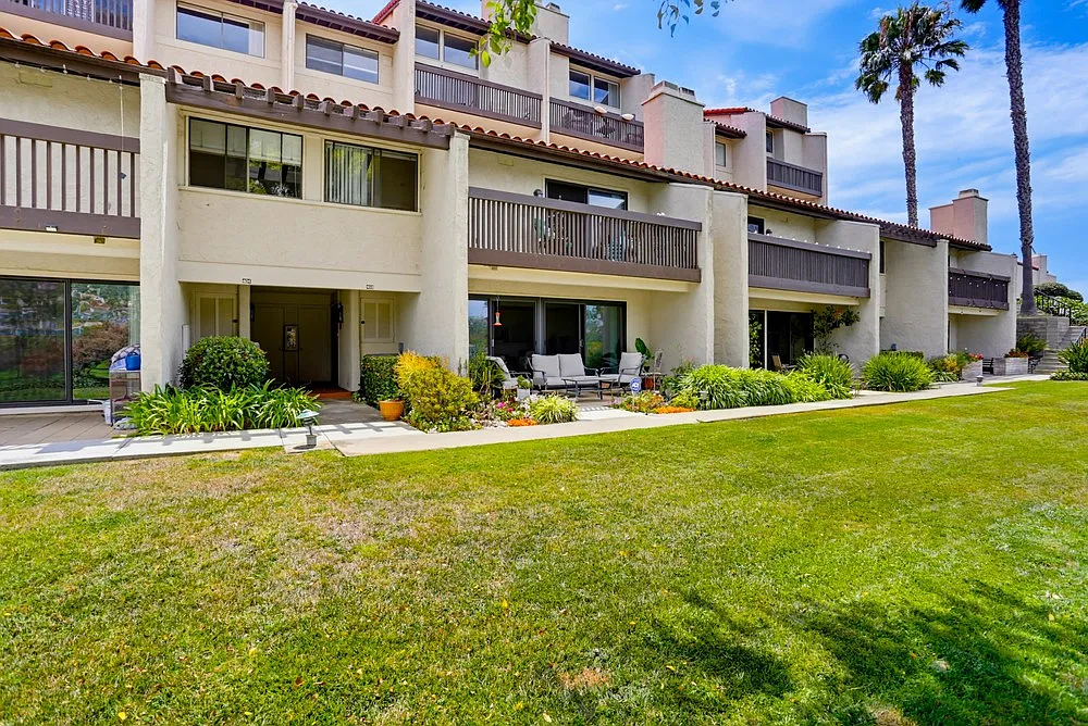 2 bed, 2.5 bath, 1392 sqft, $4,500 — Photo 1
