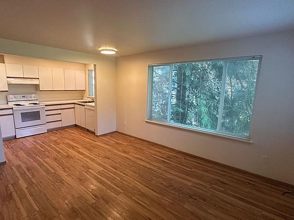 2nd image of 3210 SW Avalon Way APT 203