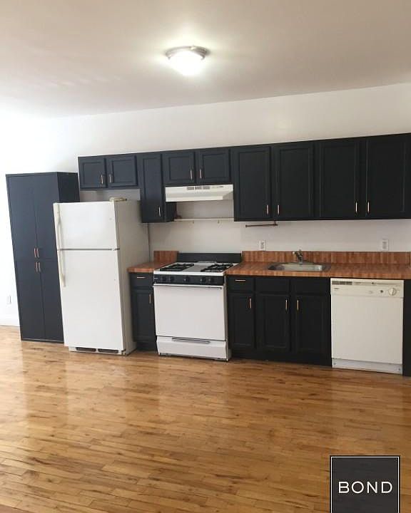 2nd image of 367 Metropolitan Ave #3