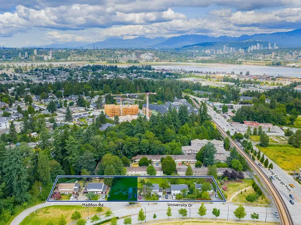 10951 Haddon Rd, Surrey, BC V3T 3Z4