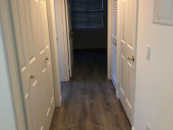 4th image of 126 S Catalina Ave Unit 106