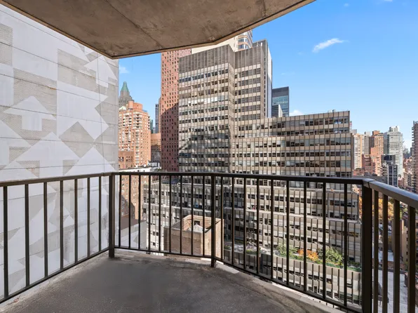 212 East 47th Street image 6 of 6