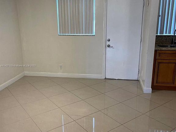 2nd image of 505 NE 20th Ave APT 216