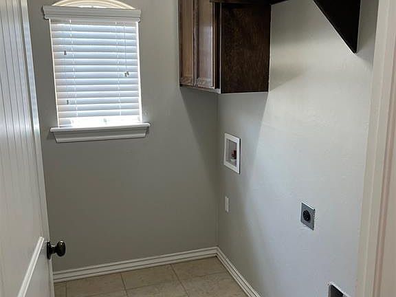 5th image of 15908 Sonador Dr