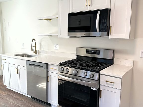 2nd image of 4 S Auburn Ave APT A