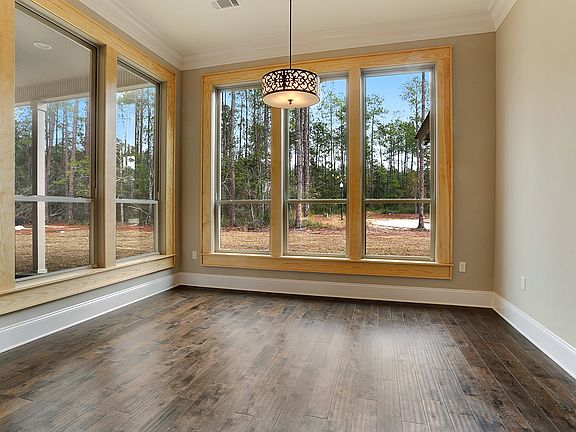 4th image of 613 Chateau Andolet