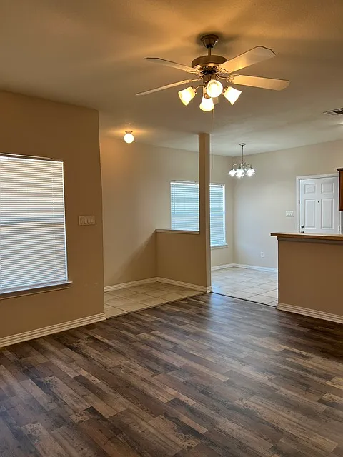 3 bed, 1175 sqft, $1,725 — Photo 2