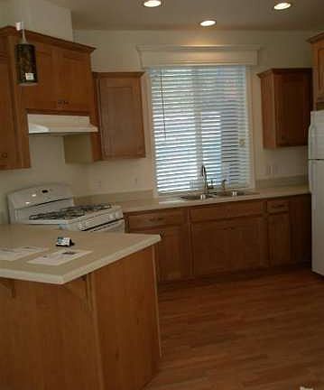 4th image of 950 Woodland Ave Space 73