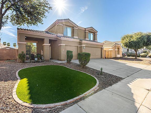3rd image of 10529 W HILTON Avenue