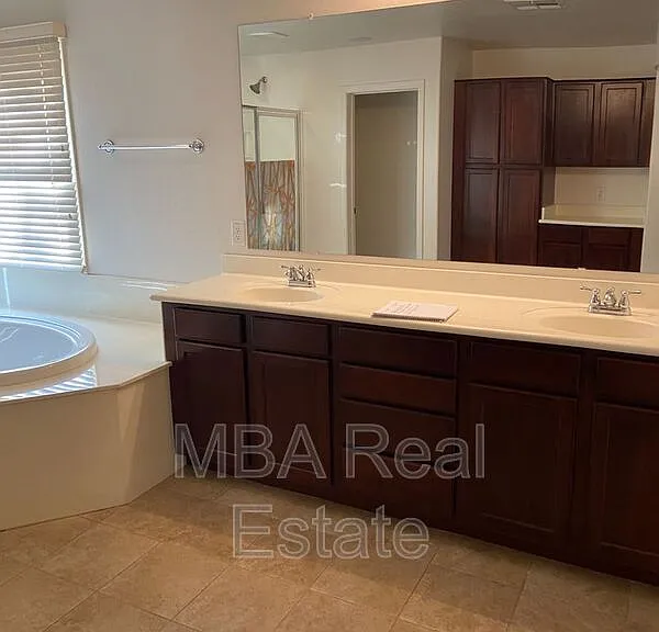 5316 S 23rd Way — Photo 22