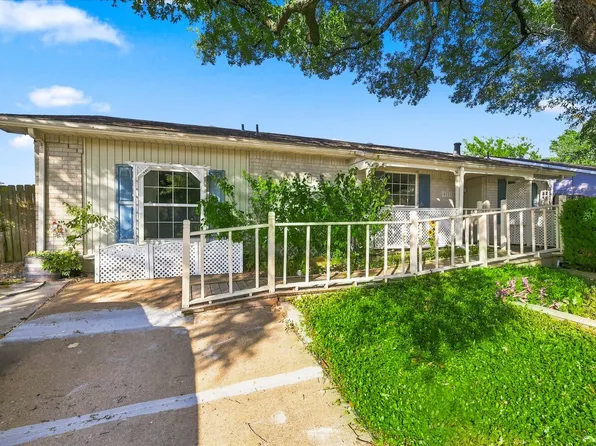 6305 Magnolia Ln, Rowlett, TX 75089