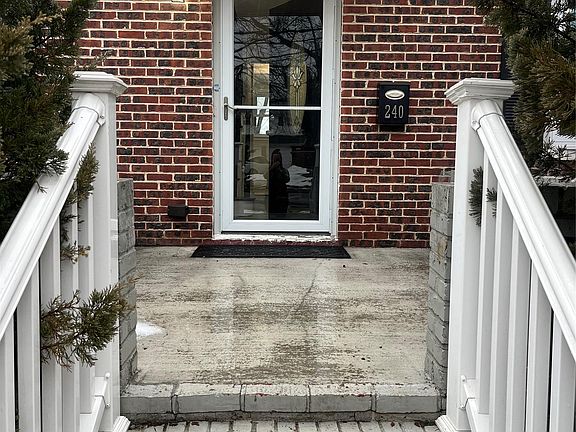 3rd image of 240 Woodfield Road