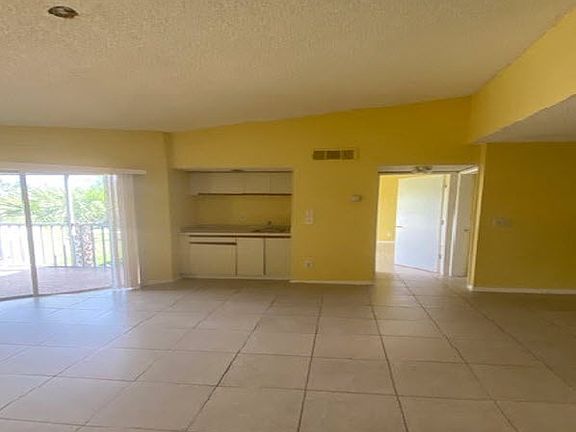 2nd image of 116 Santa Clara Dr APT 11
