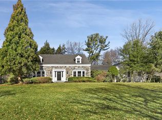 21 Hillair Cir, White Plains, NY 10605