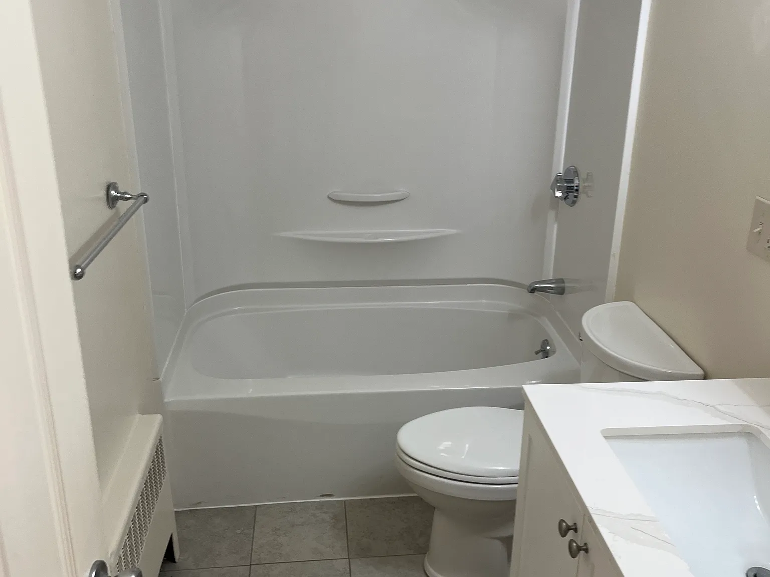 2 bed, 753 sqft, $2,215 — Photo 4