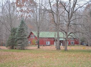 24 Railroad St, Bernhards Bay, NY 13028