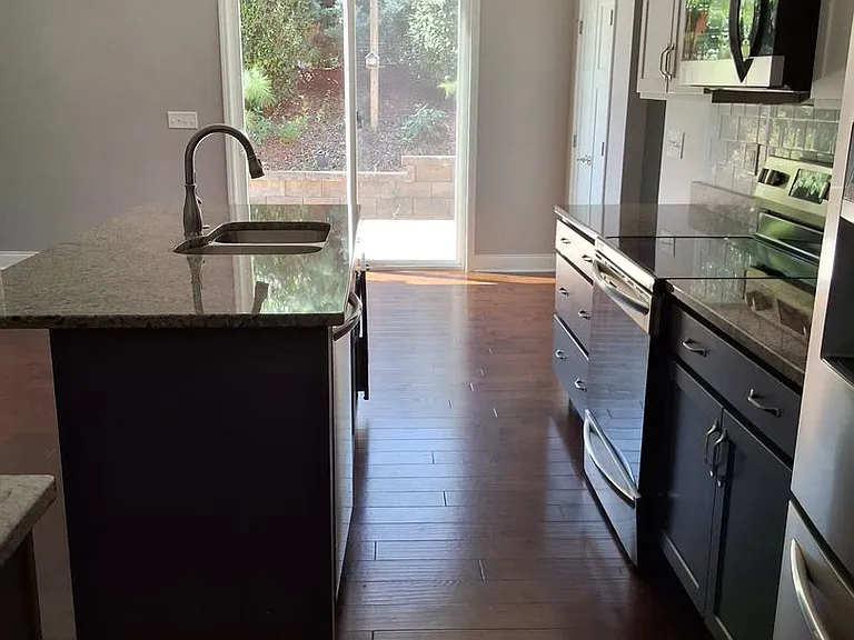 8914 Highbury Way — Photo 10