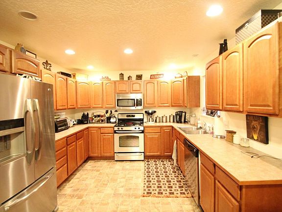 3rd image of 4370 N Brookie Dr