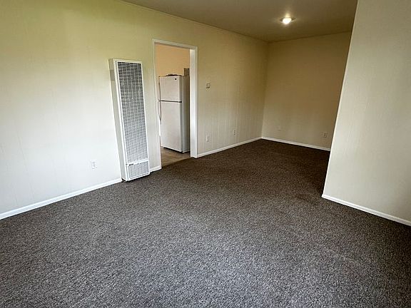 5th image of 1120 Elm Ave