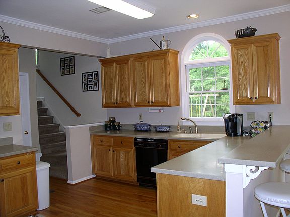 3rd image of 2605 Ashbourne Dr