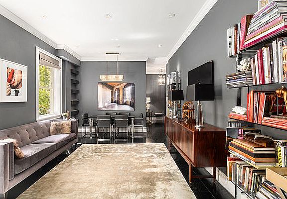 3rd image of 15 E 10th St APT 3C
