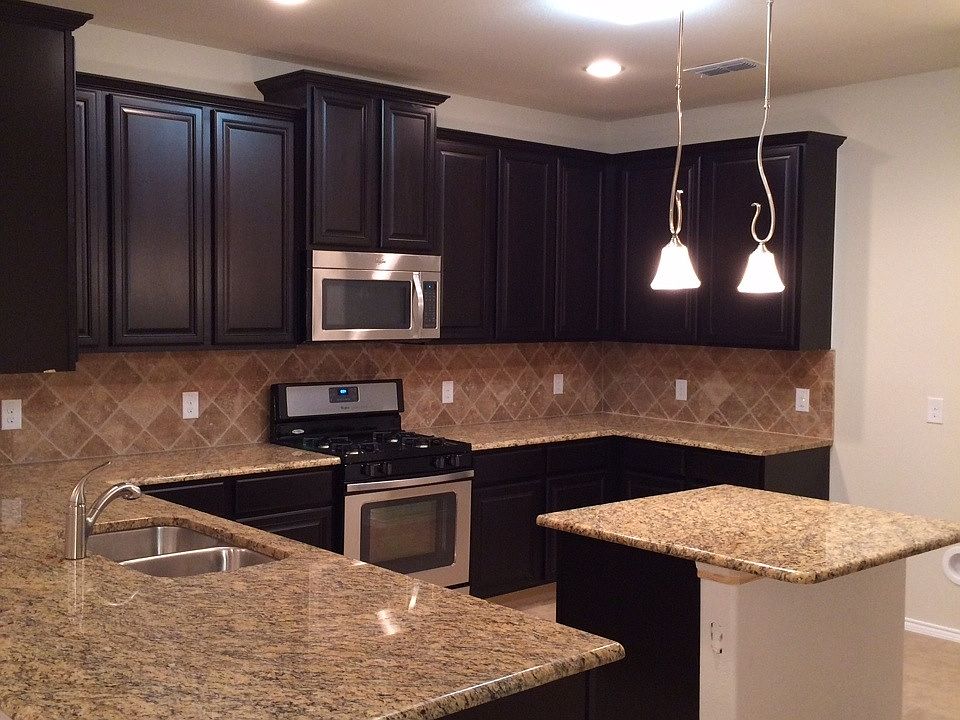 2nd image of 1704 Oak Glen Dr
