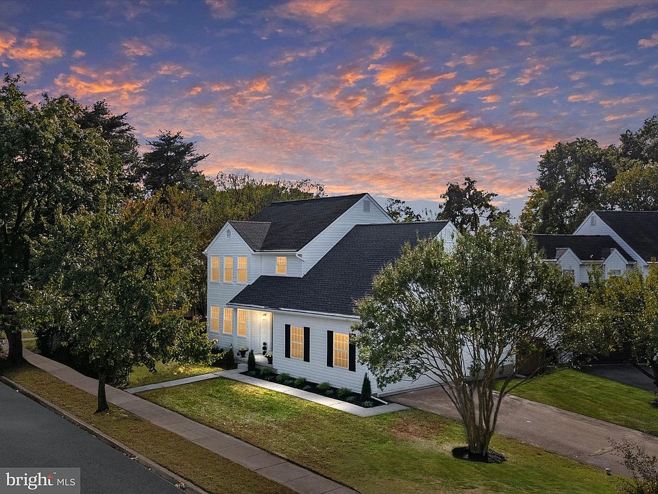 1st image of 701 Kenora Ct