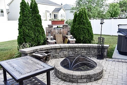 3rd image of 417 Blue Heron Cir
