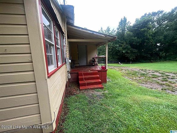 4th image of 89 Ice House Rd