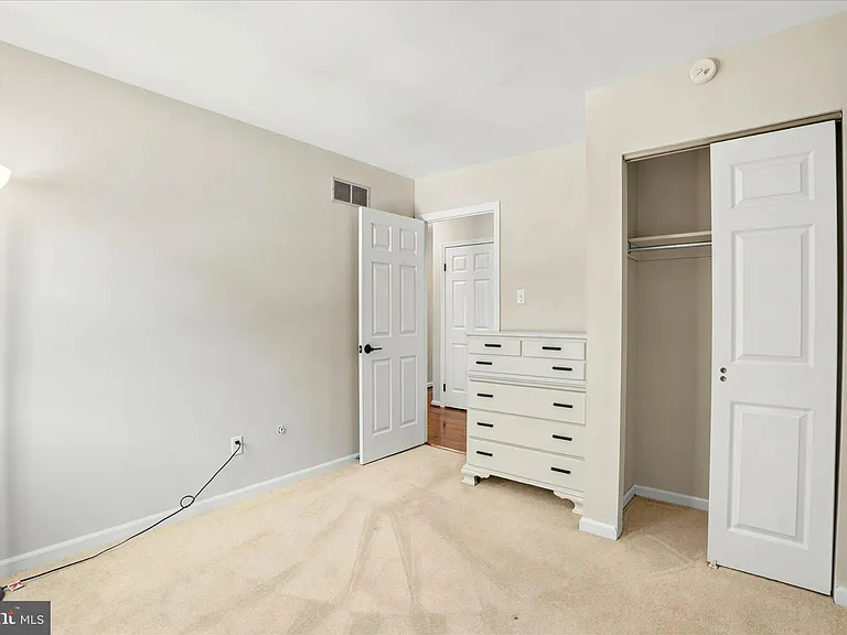 706 Andover Ct — Photo 19