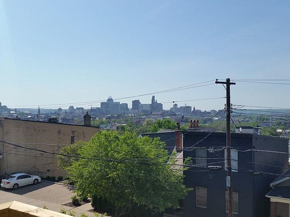 4th image of 450 Klotter Ave
