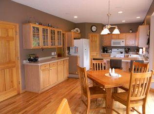 1512 River Terrace St, Prescott, WI 54021