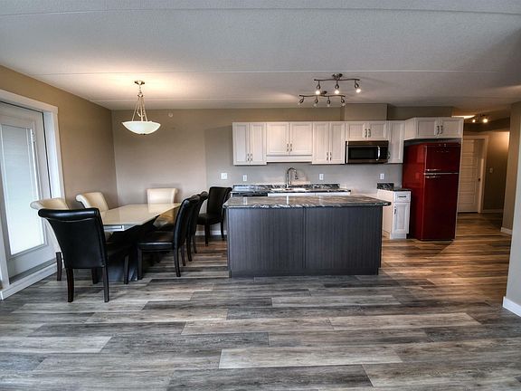 2nd image of 4614B Lakeshore Dr #303