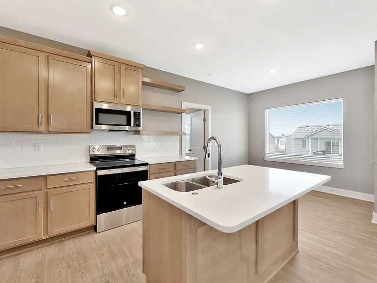 kitchen/dining area