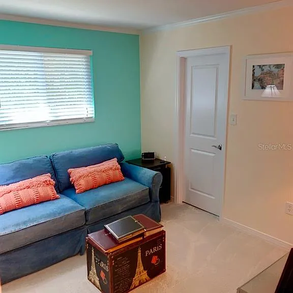 323 Dolphin Pkwy — Photo 21