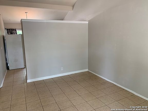 4th image of 7028 Glen Park