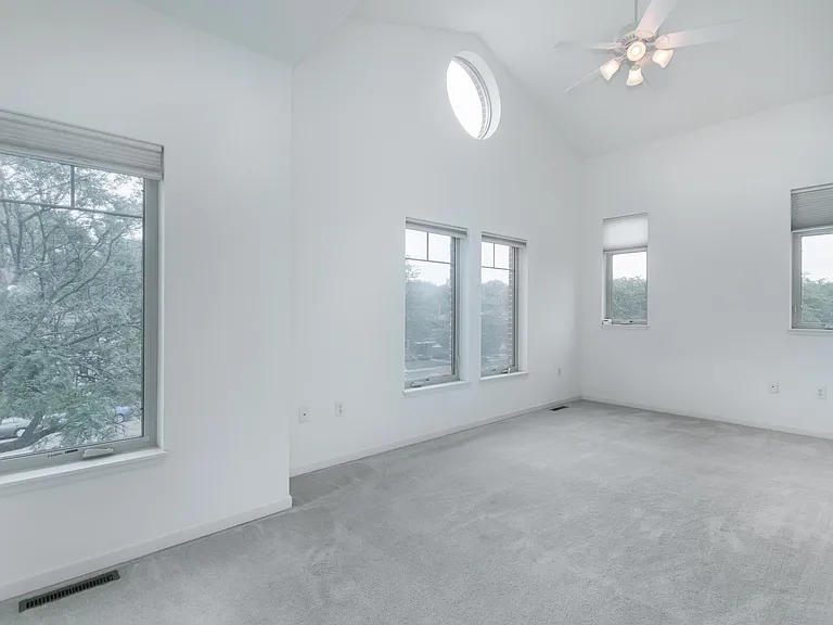 602 N Midvale Blvd — Photo 15