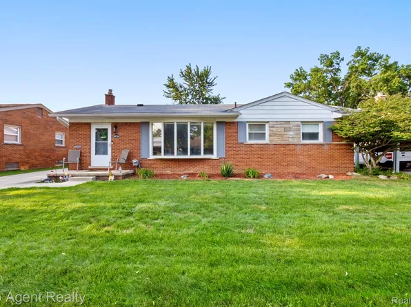 29724 Hillbrook St, Livonia, MI 48152