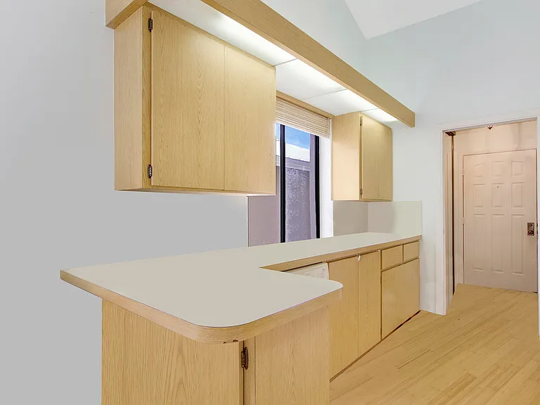 111 Seashore Dr — Photo 7