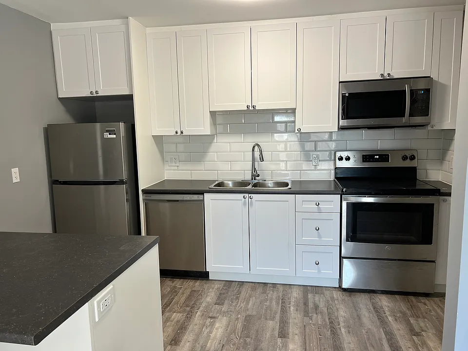 240 Water St W #305