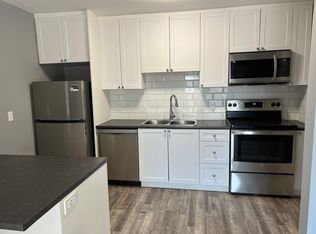 240 Water St W #305, Greater Napanee, ON K7R1X1