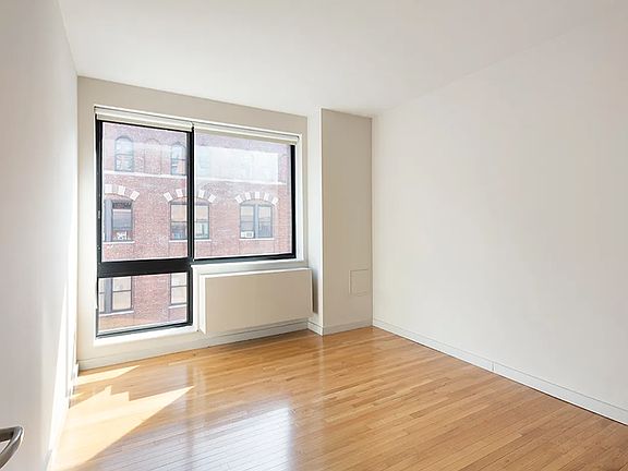 5th image of 537 W 27th St APT 2I