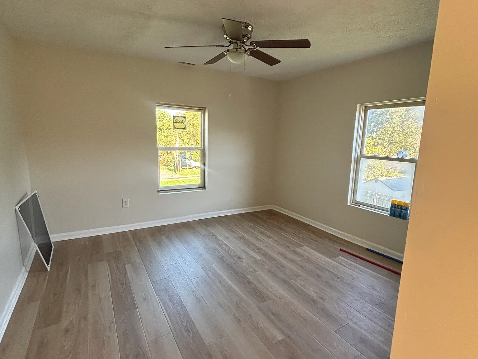 2 bed, 1.0 bath, $1,400 — Photo 4
