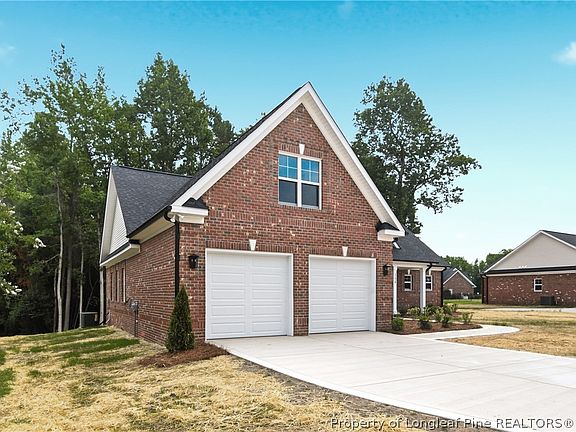 3rd image of 154 Ridge Stone Dr
