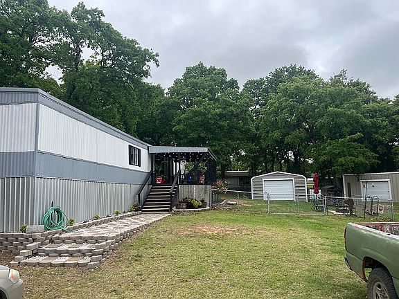 2nd image of 10608 Pin Oak Rd