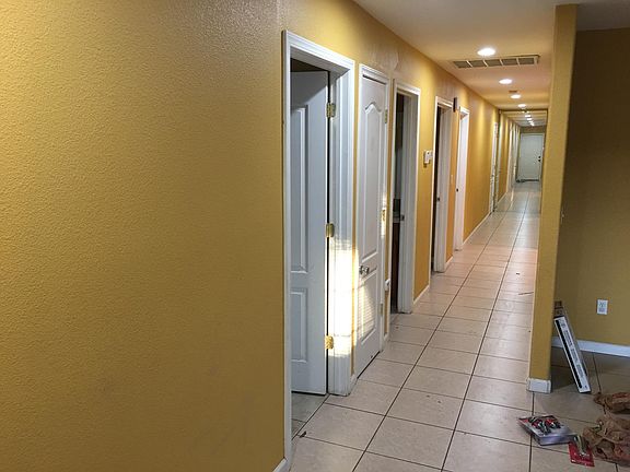 3rd image of 4037 43rd St