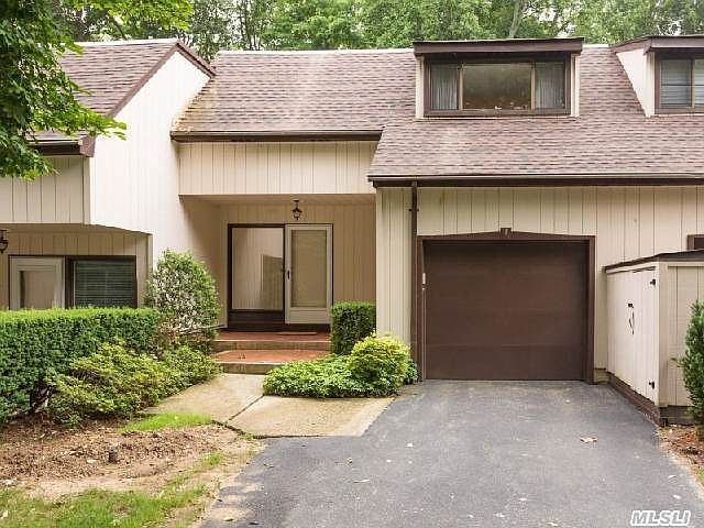 1st image of 7 Cedar Ln N