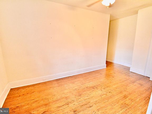 3rd image of 5139 Pulaski Ave APT 2R
